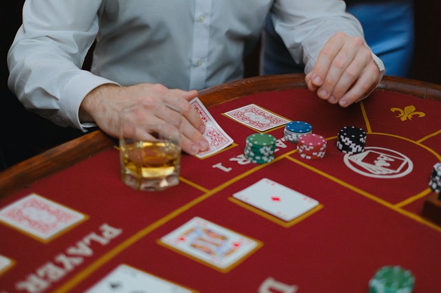 distribution cartes poker